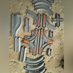 GeoTrax Trainset; A vehicle track system